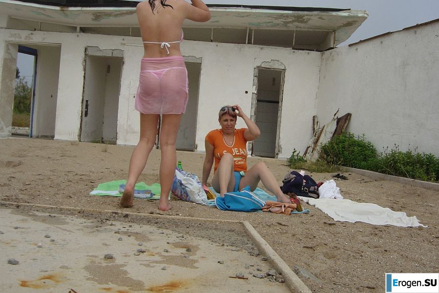 Sexy brunette with nipples showing through the blouse. Photo 32