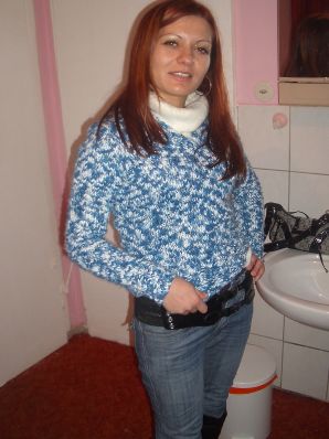 Mischievous minx touch each other's boobs. Thumb 9