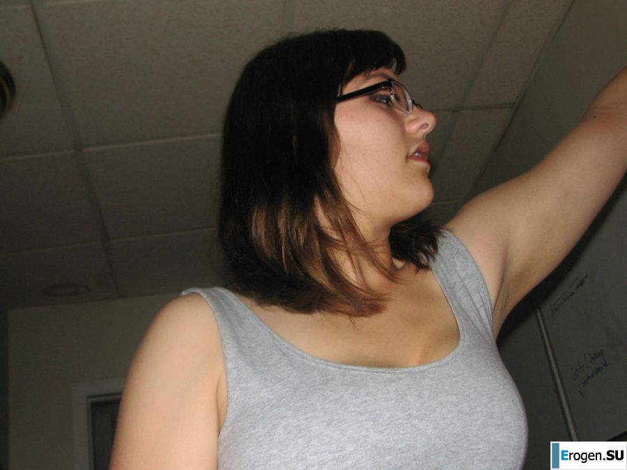 A girl with large breasts poses in clothes and then undresses. Part 2. Photo 14