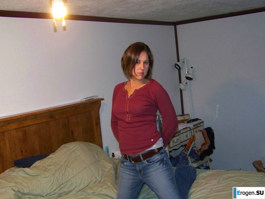 Красивая стройная брюнетка мастурбирует во время секса. Часть 2. Фото 21