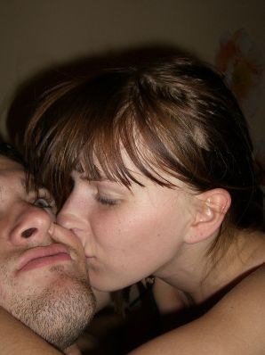 Аппетитная студентка сняла с себя все и показала бритую письку. Эскиз 27