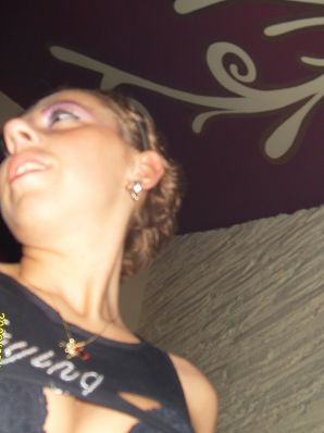 Шаловливые мама и дочка показывают трусики. Эскиз 22