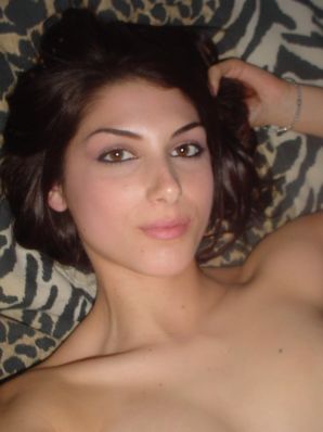 A young girl has sex with a guy and poses for the camera. Thumb 34