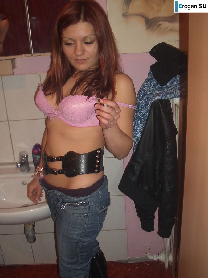 Озорные шалуньи трогают друг друга за сиськи. Часть 2. Фото 16