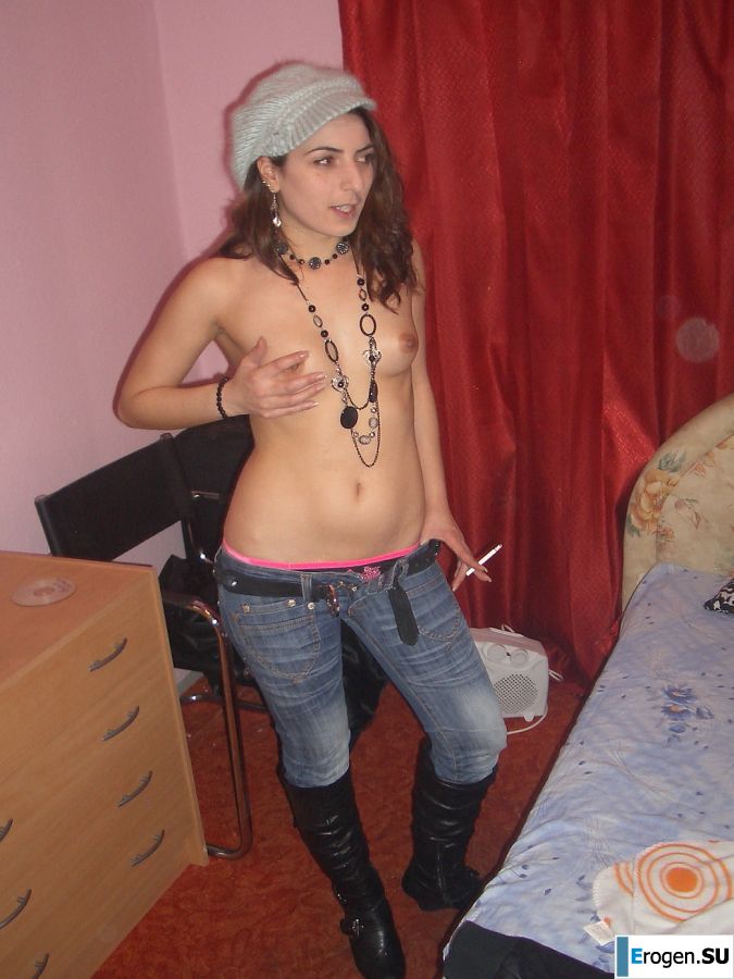 Озорные шалуньи трогают друг друга за сиськи. Часть 2. Фото 7