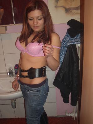 Озорные шалуньи трогают друг друга за сиськи. Часть 2. Эскиз 16