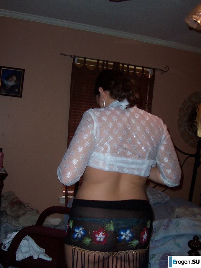 The brunette danced a striptease, undressed and spread her legs. Photo 15