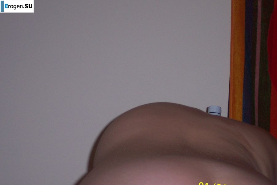 The brunette danced a striptease, undressed and spread her legs. Photo 26