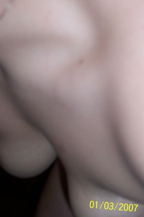 The brunette danced a striptease, undressed and spread her legs. Thumb 32