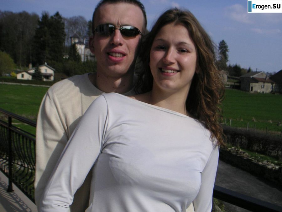 A girl shows a beautiful body to a guy and caresses herself. Photo 22