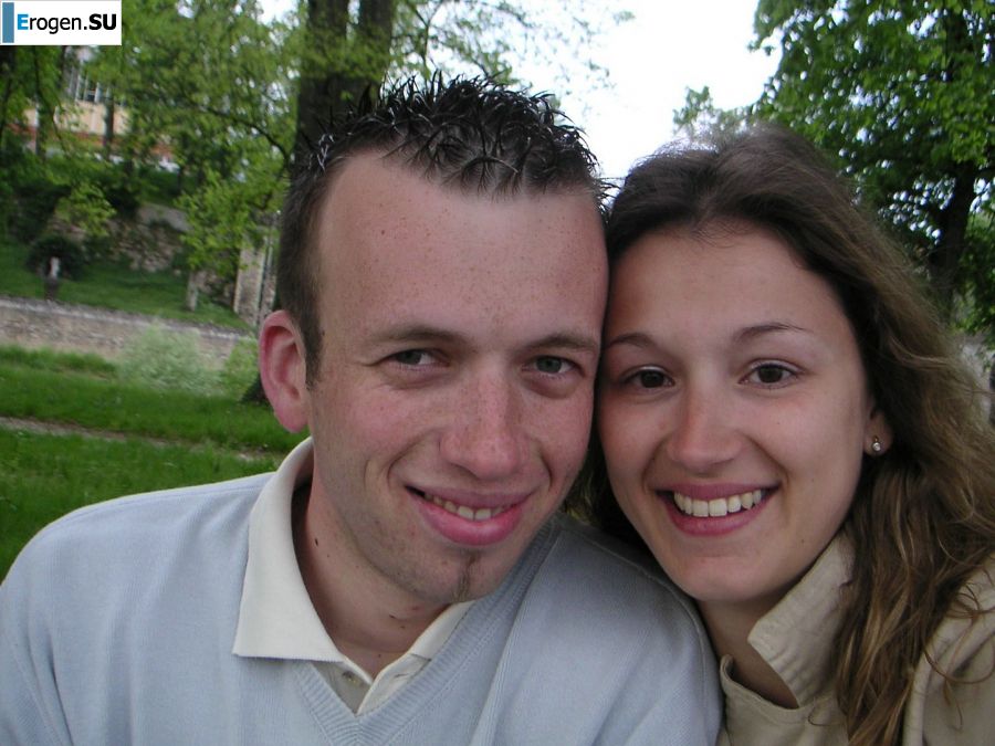 A girl shows a beautiful body to a guy and caresses herself. Photo 26