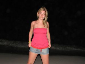 Charming blonde pulled down her blouse and bared boobs. Thumb 21