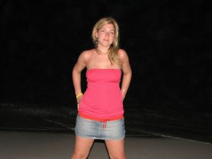 Charming blonde pulled down her blouse and bared boobs. Thumb 22