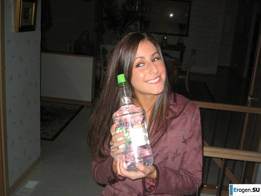 Oriental babe is having fun with her boyfriend naked. Part 2. Photo 8