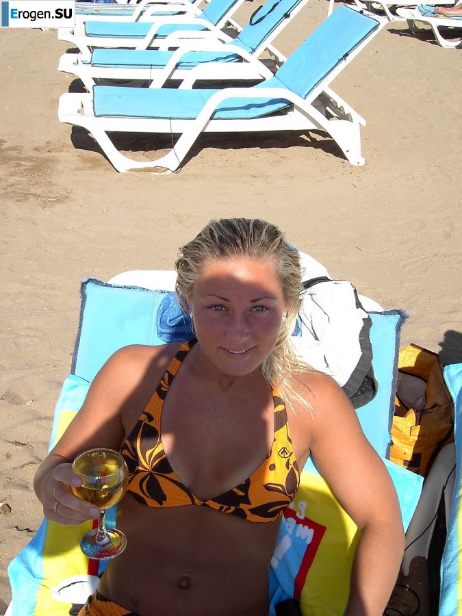 Спортивная девушка показала упругие сиськи. Фото 22