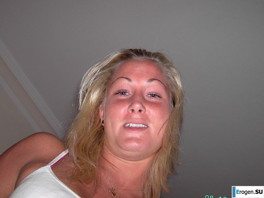 Спортивная девушка показала упругие сиськи. Фото 7