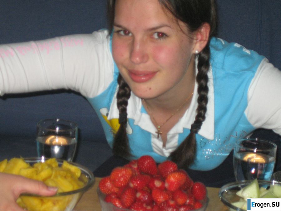 Naughty student with a furry pussy naked bathes in the lake. Photo 35