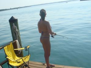 Сестрички теребят друг друга за соски и вылизывают киски. Эскиз 18