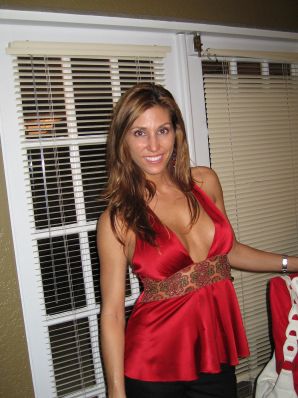 Сестрички теребят друг друга за соски и вылизывают киски. Эскиз 19