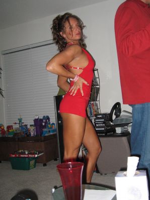 Сестрички теребят друг друга за соски и вылизывают киски. Эскиз 29