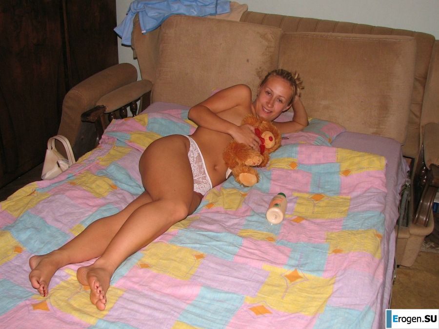 Cute blonde has sex with her boyfriend. Photo 8