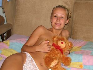 Cute blonde has sex with her boyfriend. Thumb 9