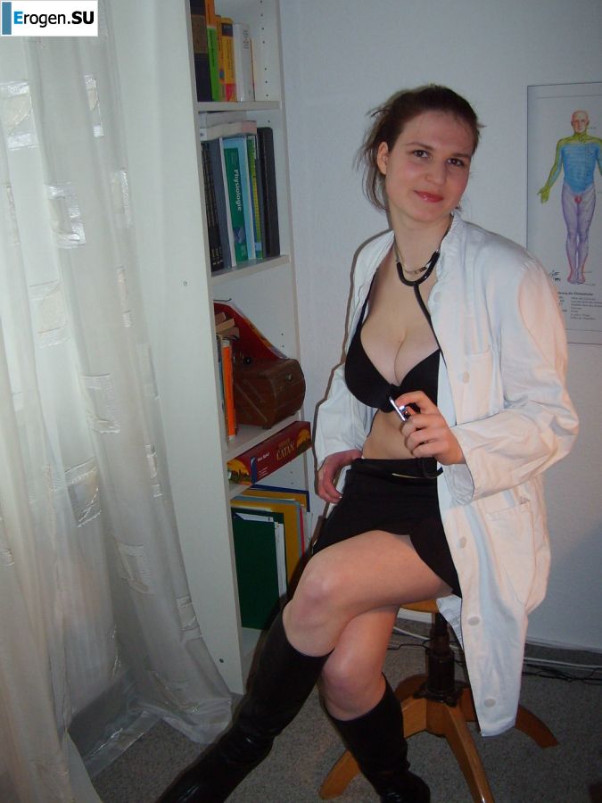 Role games of a bright brunette in a short skirt and her boyfriend. Part 2. Photo 27