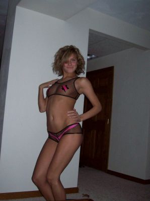 A blonde in pink lingerie slowly takes off her panties. Thumb 38