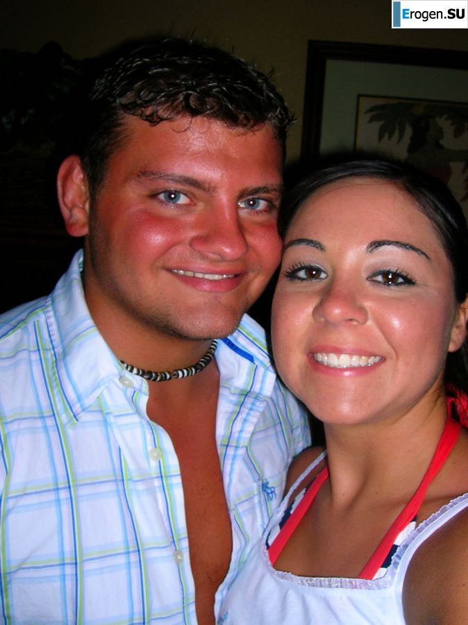 A guy licks a pussy for his girlfriend on vacation. Part 2. Photo 12