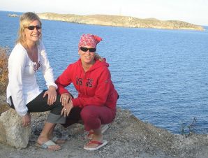 Depraved blonde pleases herself with a vibrator and fingers. Thumb 33