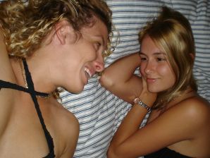 Две блондинки разделись и занялись страстным сексом. Часть 3. Эскиз 13