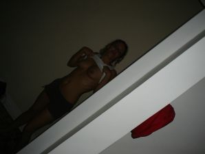 Две блондинки разделись и занялись страстным сексом. Часть 3. Эскиз 27