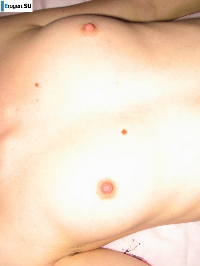 Девушка с мохнатой писькой мастурбирует на глазах у парня. Фото 9