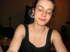 Девушка с мохнатой писькой мастурбирует на глазах у парня. Эскиз 11