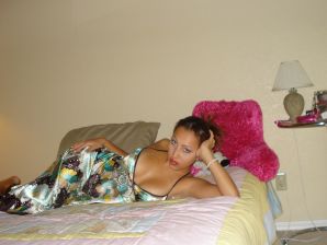 A woman with beautiful tits poses in a swimsuit and without it. Part 2. Thumb 13