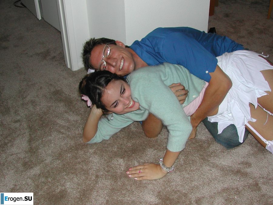 Танцовщица после работы показала упругую попку. Фото 13