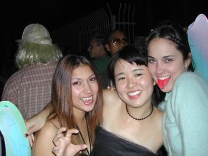 Танцовщица после работы показала упругую попку. Эскиз 12