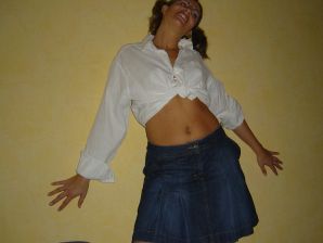 A mature woman changes into a schoolgirl and has sex. Thumb 23