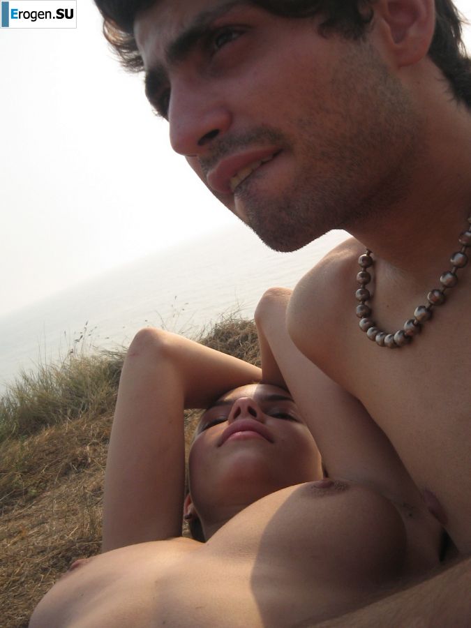 Аппетитные телки проститутки приехали по вызову в пятницу вечером. Фото 22