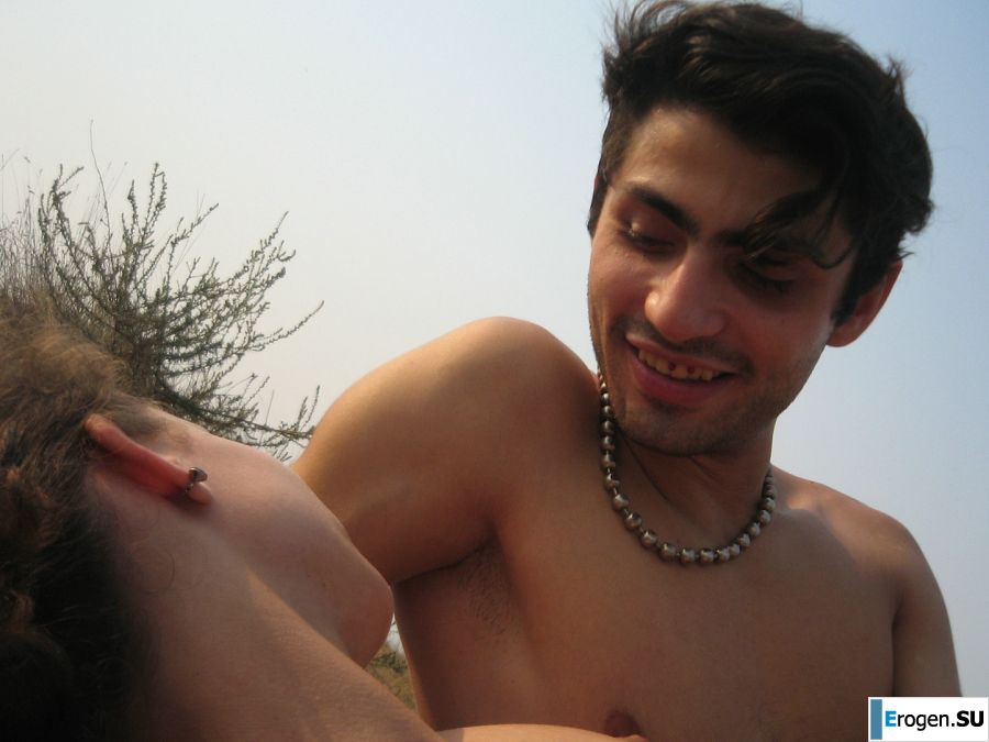 Аппетитные телки проститутки приехали по вызову в пятницу вечером. Фото 24