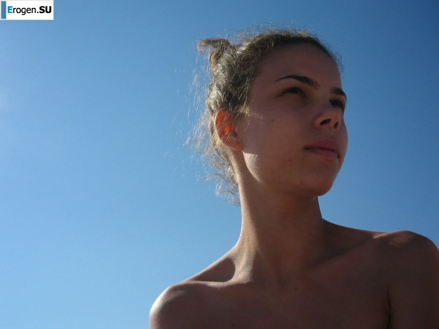 Аппетитные телки проститутки приехали по вызову в пятницу вечером. Фото 35