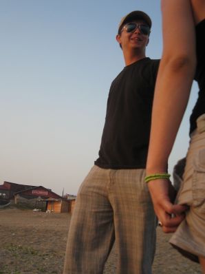 Аппетитные телки проститутки приехали по вызову в пятницу вечером. Эскиз 12