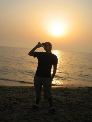 Аппетитные телки проститутки приехали по вызову в пятницу вечером. Эскиз 13