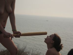 Аппетитные телки проститутки приехали по вызову в пятницу вечером. Эскиз 26