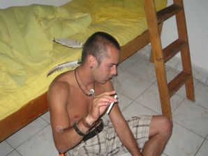 Аппетитные телки проститутки приехали по вызову в пятницу вечером. Эскиз 32