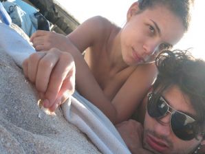 Аппетитные телки проститутки приехали по вызову в пятницу вечером. Эскиз 38