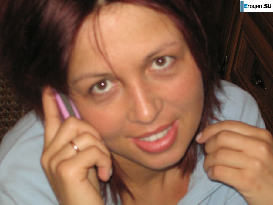 Загорелая брюнетка с упругим телом разделась и показала интимную стрижку. Фото 25