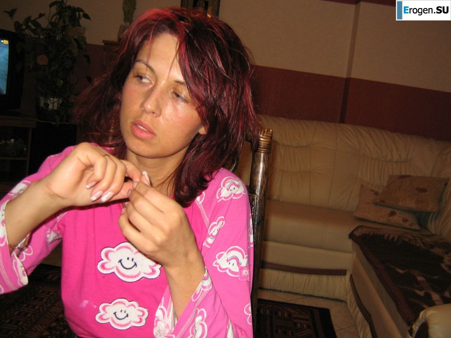 Загорелая брюнетка с упругим телом разделась и показала интимную стрижку. Фото 3