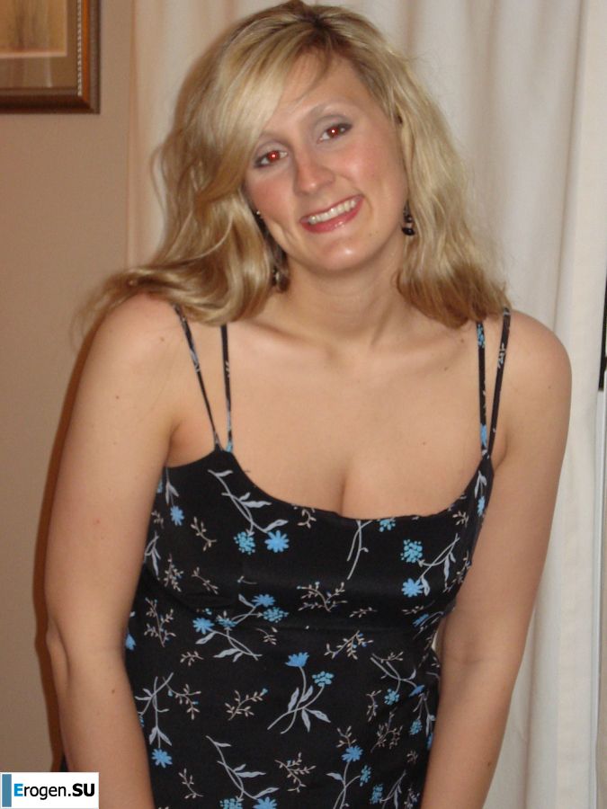 Seductive nurse masturbates on the couch. Photo 5