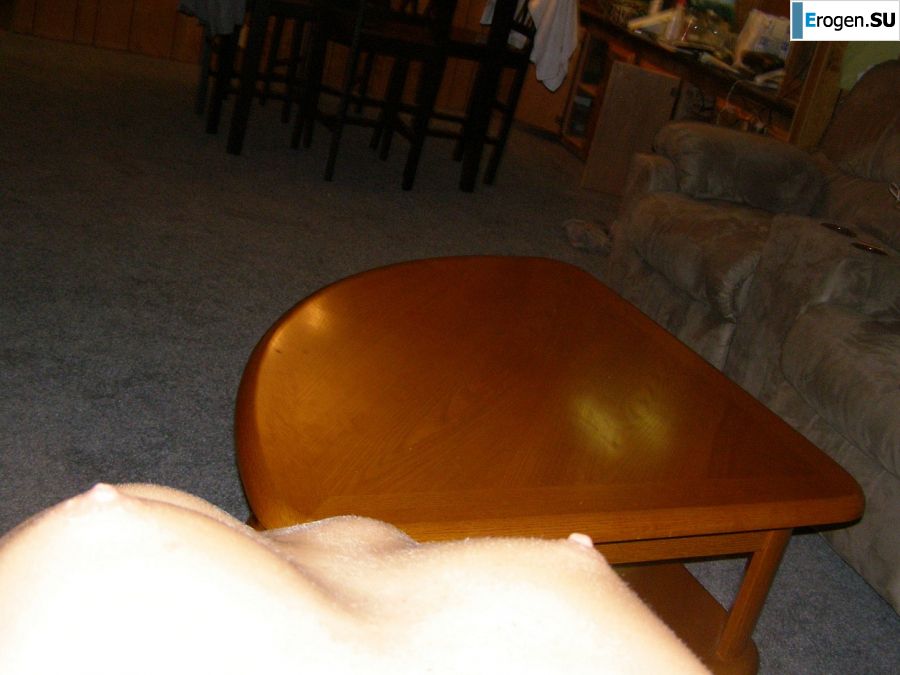 Блондинка в розовых трусиках выпила и раздвинула ноги в биллиардном клубе. Часть 2. Фото 22